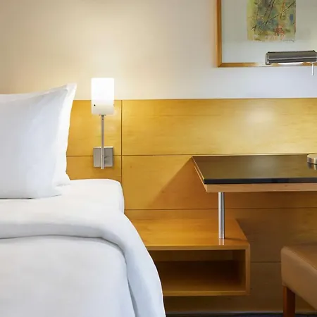 Otel Lindner Seestern, Part Of Jdv By Hyatt Düsseldorf